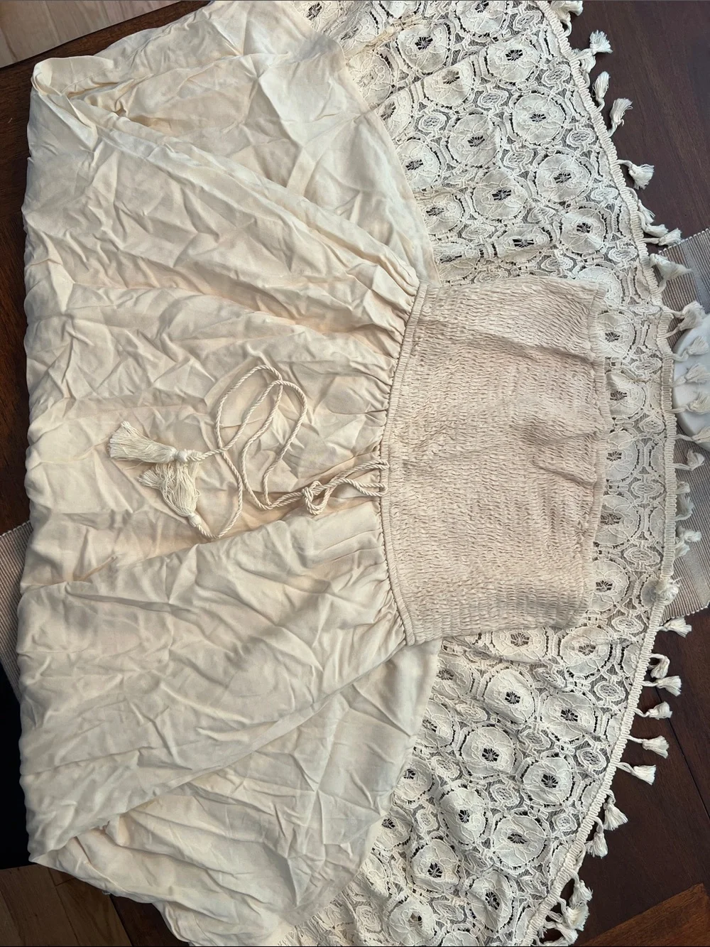 Women’s Cream Strapless Dress with Lace Hem
